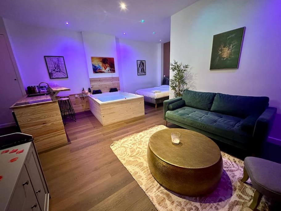 Colline, La Suite Cinema Spa Privee Nancy Buitenkant foto